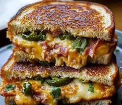 Gerrie se tripel kaas en knoffel braaibroodjies: